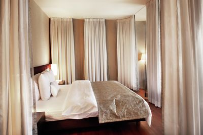 Карнизные системы , Customer Fabrics, Room shot "Hotel Park Weggis", Switzerland, Recess