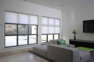 Системы рулонных штор, SG 4910, Colorama 2, Room shot "Kenny Miller Home", Edinburgh, United Kingdom