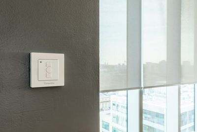 Rollo-Systeme, SG 4960, Versascreen 1-10%, Virgin Money, Glasgow, Scotland, United Kingdom