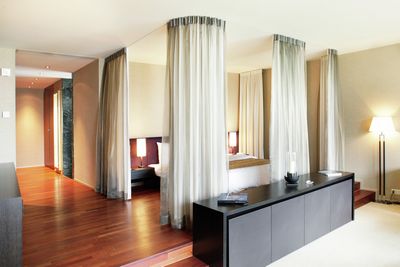Карнизные системы , Customer Fabrics, Room shot "Hotel Park Weggis", Switzerland, Recess